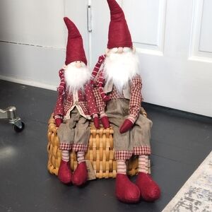 Old fashioned Santa Claus doll